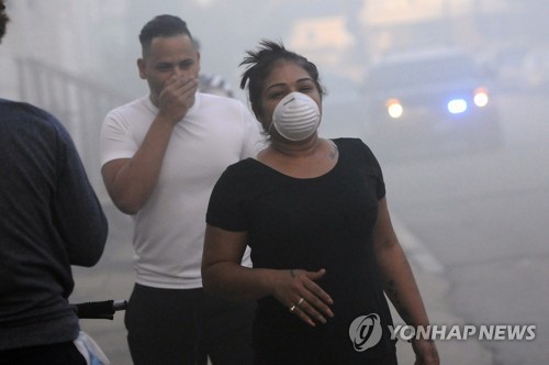 美 보스턴 근교 주택가서 연쇄 가스폭발… 주택 39채 화염