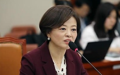 진선미 "성소수자라는 이유로 차별 안된다"