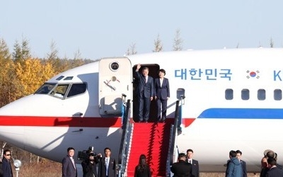 문대통령, 오후 3시30분 삼지연공항 출발… 공군2호기로 서울행