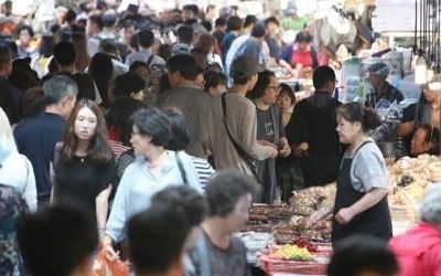 명절 준비로 재래시장·마트 '들썩'… 높아진 물가엔 한숨