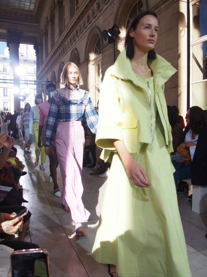 파리에서 첫 패션쇼 연 이청청 디자이너 "라이를 글로벌 브랜드로"