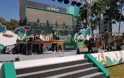 "국내 최정상 바리스타들과 신예들의 대결…직접 맛보고 평가하세요"