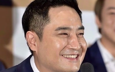 '사문서 위조 혐의' 강용석 법정구속…"변호사 지위·의무 망각"