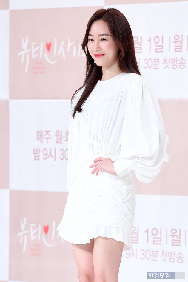 [PHOTOPIC] '뷰티 인사이드' 서현진, '순백의 의상으로 빛낸 청순미'