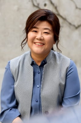 이정은 "한지민·김태리, 기적처럼 생긴 예쁜 딸" (인터뷰)