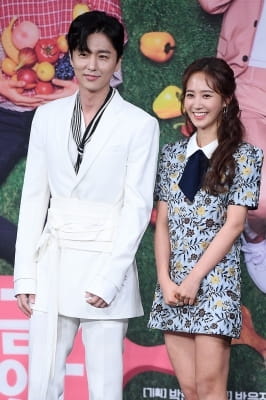 [포토] 신동욱-유리, '미소가 아름다운 커플'