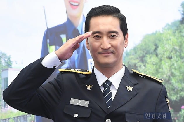 [포토] 신현준, '멋지게 거수경례'