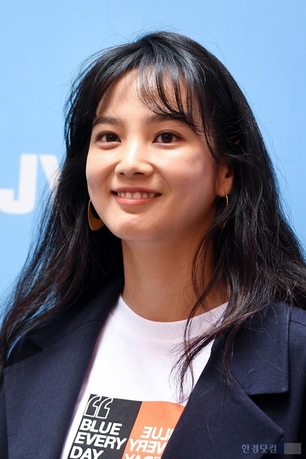 [포토] 윤승아, '과즙 팡팡 미소'