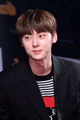 [포토] 워너원 황민현, '매력적인 눈매'