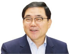 허성무 창원시장 "창원 발전 위해선 100만 인구 걸맞은 행정 권한 있어야죠"