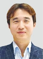 김익환 
한세실업 대표 