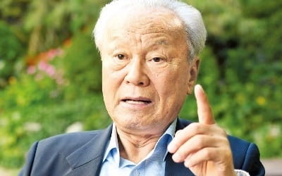 박승 前 한은 총재 "실사구시로 가야 경제가 작동…이념적 원리주의는 안돼"