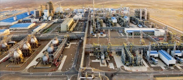 현대엔지니어링LG상사 컨소시엄이 중앙아시아 투르크메니스탄에 준공한 석유화학 생산단지. 