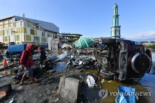 "식량·의약품이 없다"…'강진·쓰나미' 인니 주민들 "SOS"