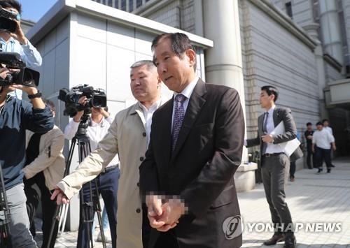 조현오, '친정'에 구속수감 치욕…경찰 총수 첫 사례