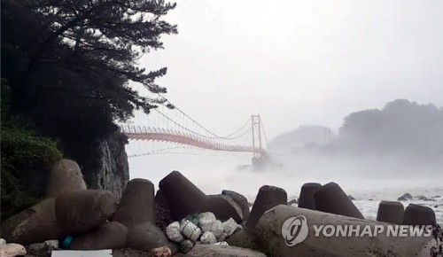 태풍 '콩레이' 영향 벗어난 경남…인명피해 없지만 곳곳 상처