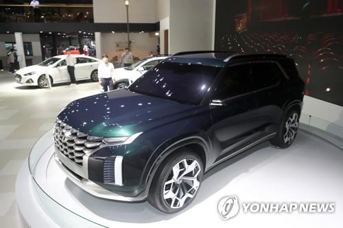 인기 치솟는 SUV, 이제는 대형시장 놓고 경쟁