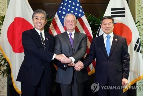 한미국방 싱가포르서 회담 "군사합의 이행 소통·공조 지속유지"