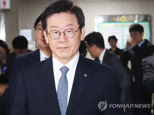 이재명 "공무원의 응급헬기 딴지 막겠다"…이국종에 사과