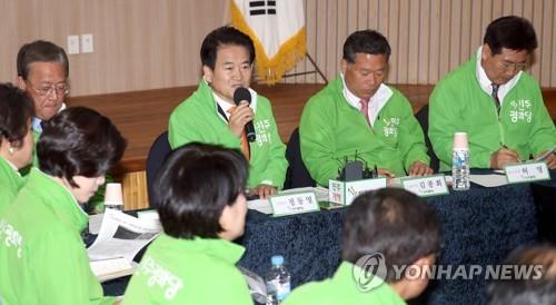 새만금 신재생에너지단지 "개발 속도" vs "개발 축소" 논란