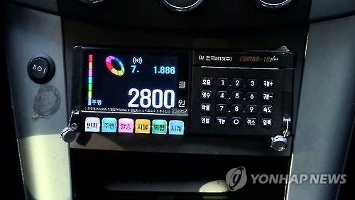 '가뜩이나 힘든데…' 수년간 묶인 전국 택시요금 인상 '들썩'