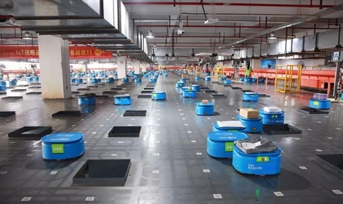 '혁신 거듭' 알리바바…700대 '로봇군단' 투입한 물류센터 개장