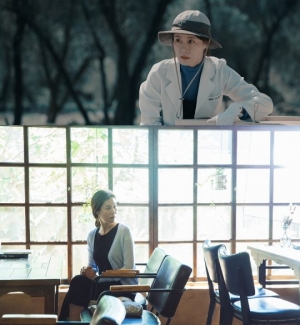 문소리, 영화 '군산' + '메기'로 BIFF 참석