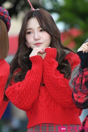 [TEN PHOTO] 프로미스나인 노지선 &#39;미모에 반하다&#39;