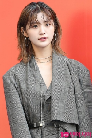 [TEN PHOTO] EXID 정화 &#39;미모에 취한다&#39;