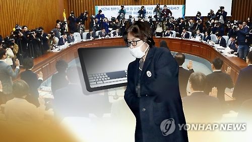 '최순실태블릿' 입수 기자 "더블루K 사무실서 발견…연출 안 해"