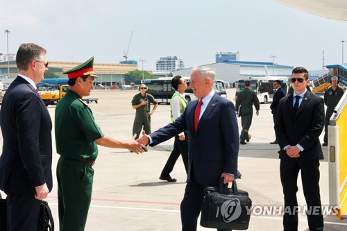 매티스 美국방장관 "중국 억제할 의도 없다"