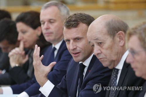 마크롱 '정면 돌파'…대국민 담화서 "국가개조 계속할 것"