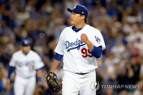 류현진 "나도 등판 시기 궁금했다…NLCS 2차전 준비 완료"