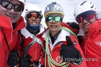 히말라야 무산소 14좌 완등 김창호 대장, 히말라야에 잠들다