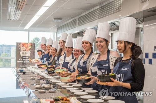 방탄소년단 인기에 해외서 한국식품 홍보 효과 '톡톡'