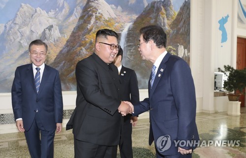 박원순 '평양수첩' 공개… 리선권 "옥탑방서 땀좀 흘렸습니까"