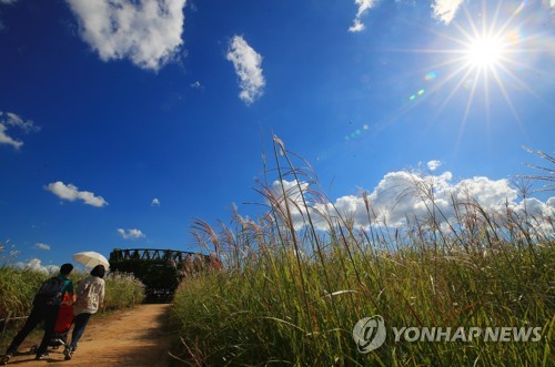 "요즘 하늘 눈부시게 파랗죠"…8∼9월 내내 미세먼지 '좋음'