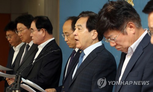 한국당 기재위원들 "與 국정감사 거부 꼼수 중단하라"
