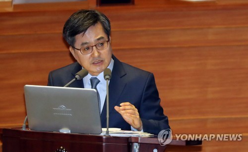 민주, '최저임금 차등적용 검토' 김동연 발언에 반대 기류