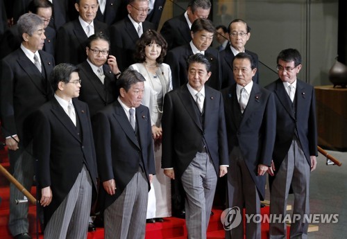 아베, 여성홀대 개각에 포스트아베 노다 '쓴소리'…"생각고쳐야"