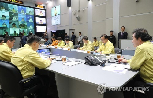 이총리, 재난상황실 방문…"태풍 콩레이 인명피해 제로 목표"