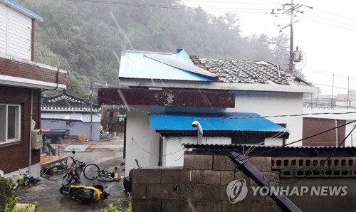 태풍 '콩레이' 243㎜ 폭우·초당 28ｍ 강풍…강원 곳곳 할퀴어