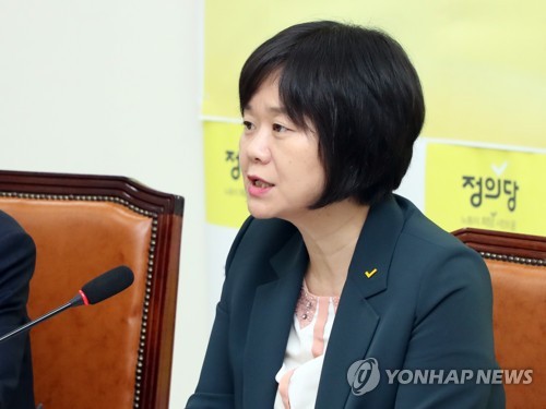 유은혜, 정동영·이정미 예방…한국은 거부