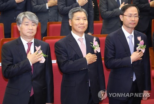 문대통령, 오늘 신임 헌법재판관 3인에 임명장 수여