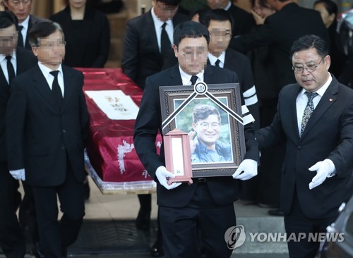 '히말라야 원정대' 김창호 대장·임일진 감독 발인 엄수