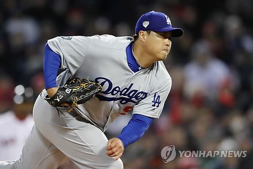 '한국인 첫 WS 선발등판' 류현진, 4⅔이닝 4실점 '패전 멍에'