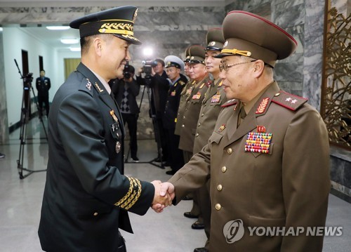 南 "JSA 비무장화 보니 뿌듯"…北 "수뇌분들께서 몸소 씨 뿌려"