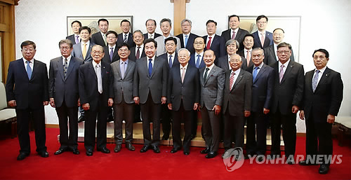 이총리, 경총 지도부와 막걸리 회동…"대내외 여건 어려워"