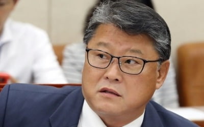 조원진 "이재명 녹취록 틀겠다"…경기도 국감, 시작부터 파행