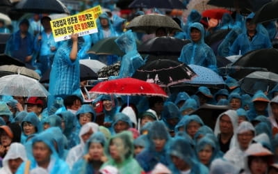 [사설] '모두의 손실' 우려되는 생계형 적합업종 규제